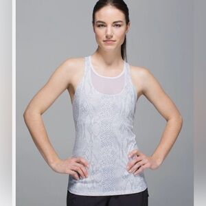 Lululemon Mesh With Me Tank Desert Snake White Silver Fox Womens Sz 6 Shelf Bra